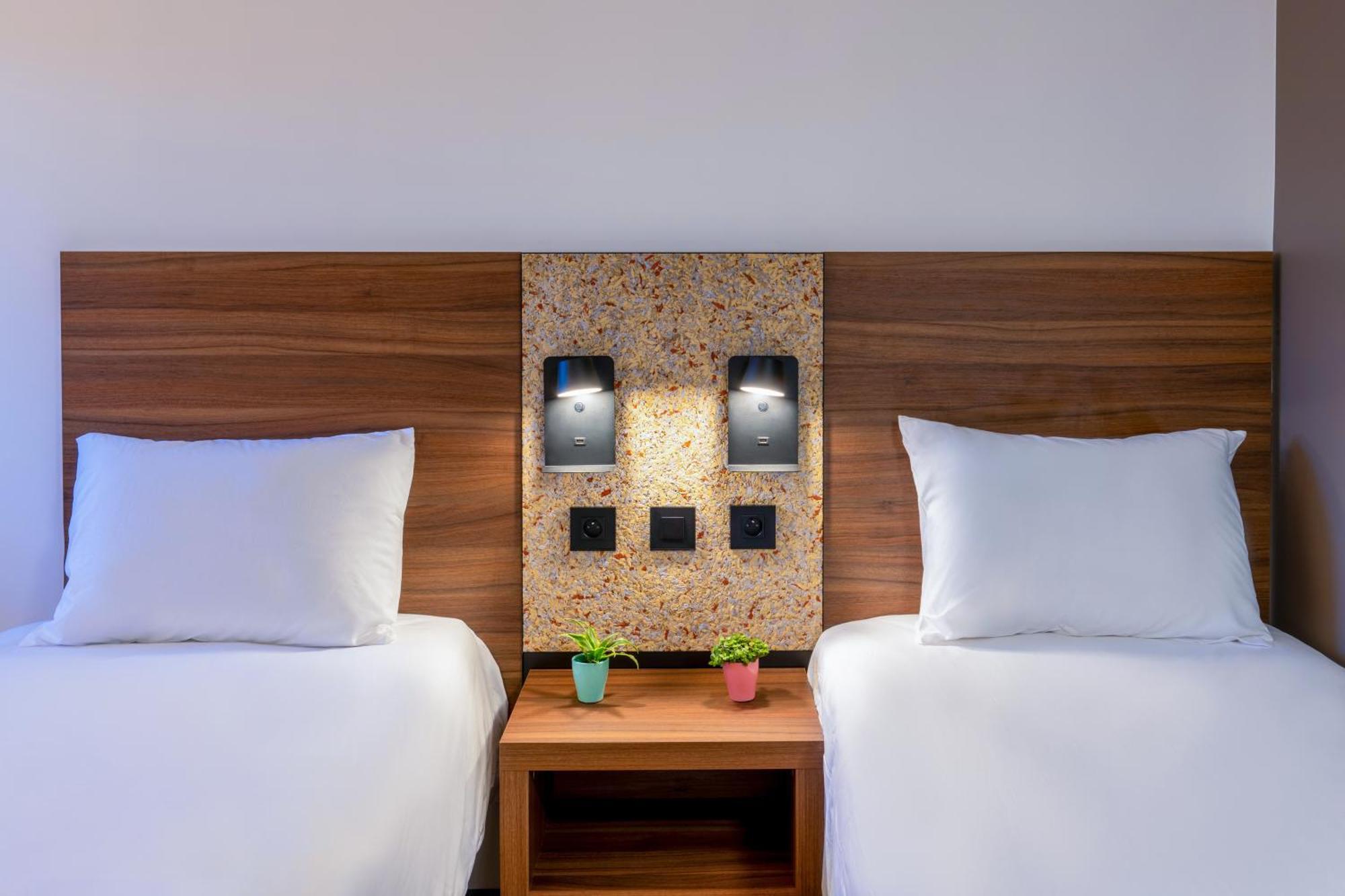Greet Hotel Шательро Экстерьер фото
