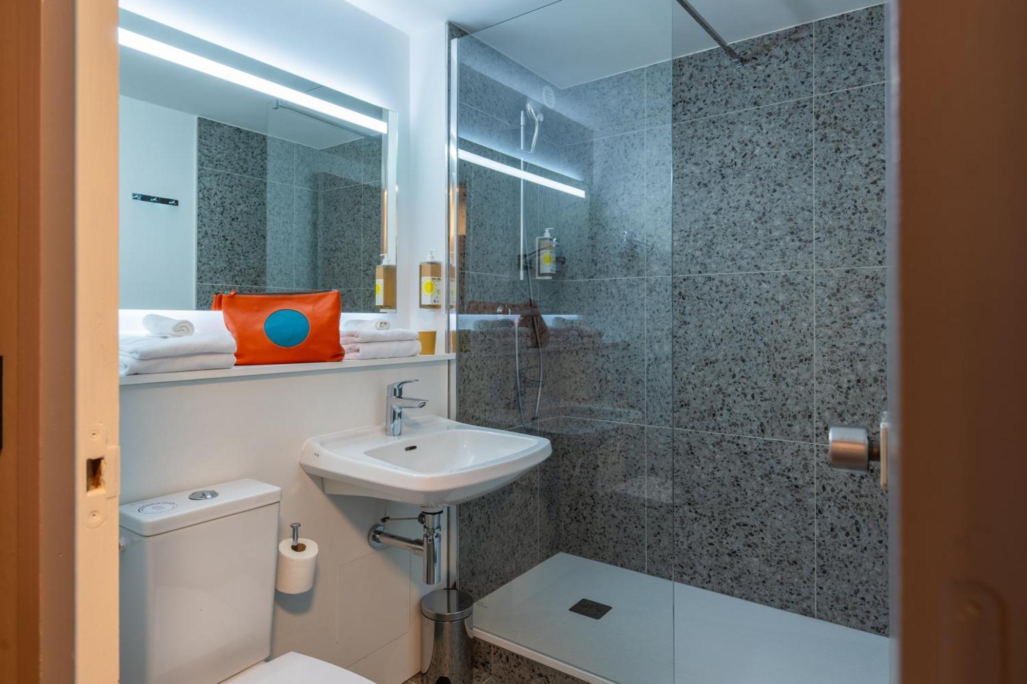 Greet Hotel Шательро Экстерьер фото